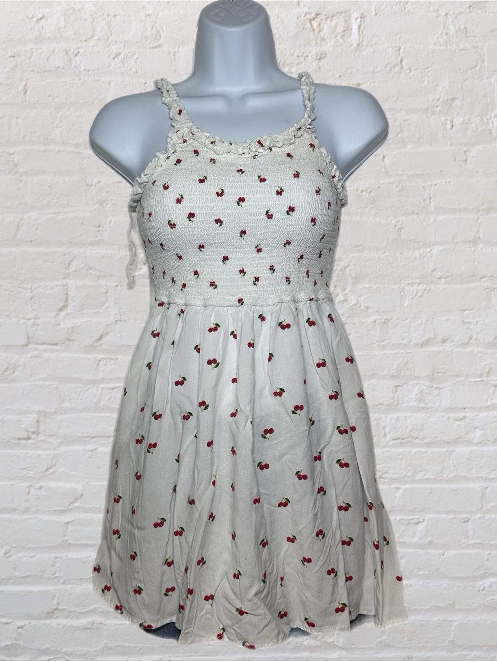 J for Justify White & Floral/Cherry Print Ruffle Long Babydoll Top in Medium